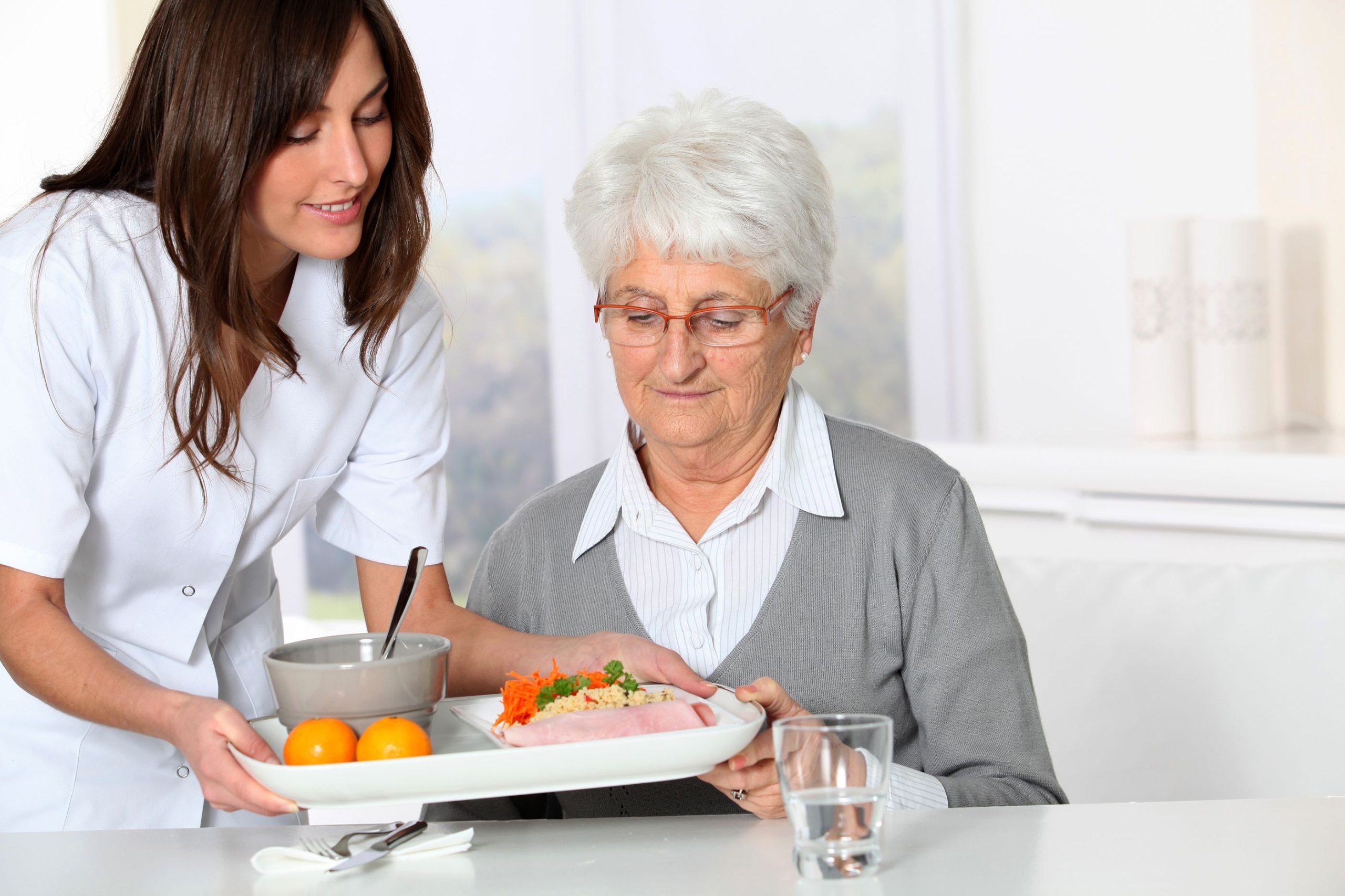 <strong>Os benefícios do acompanhamento nutricional para idosos</strong>