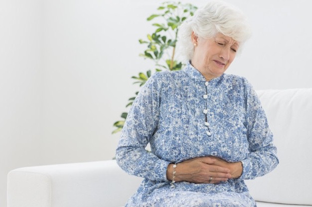 Alterações gastrointestinais em idosos: o que cuidadores e familiares precisam saber